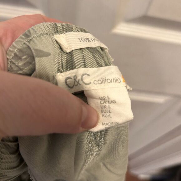 C&C California Shorts Women’s Green Leaf 100% Lyocell High Rise Pull On Large‎ - Picture 9 of 9